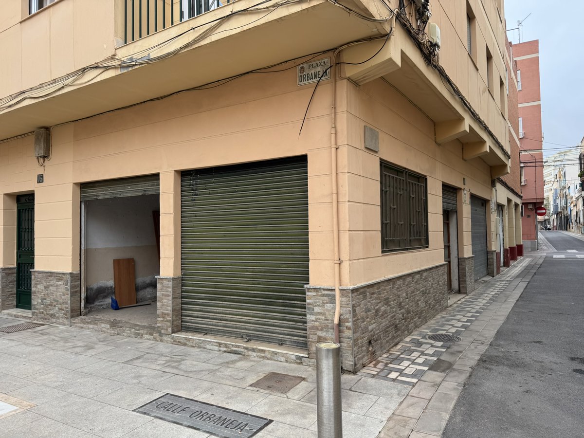 ExpInmobiliario's tweet photo. SE VENDE LOCAL COMERCIAL HACIENDO ESQUINA, ZONA CALLE DE LAS CRUCES DE 35 M2 PARA DARLE USO DE COMERCIO, TRASTERO O GARAJE. LO10301.

¿Quieres verlo? ¡Llámanos ya y pide tu cita!

☎ (+34) 685 88 20 30
📧 info@expertoinmobiliario.com
Más Info: https://t.co/V65qjTJLHG https://t.co/QslqsSC0Xu