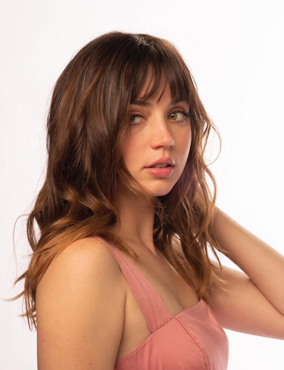 anadeedits's tweet photo. Ana de Armas in The Night Clerk (2020) https://t.co/szlItnLUk9