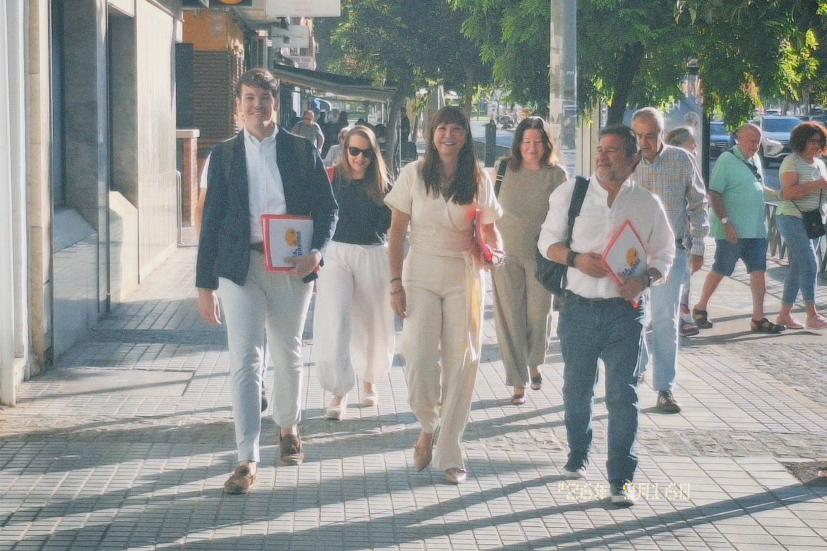 VictoriaFerDom's tweet photo. Hoy hemos dado un paso muy importante.

Gracias a la confianza de tantos compañeros y compañeras, hemos conseguido los avales necesarios para seguir adelante.

Cada aval que me habéis confiado es un encargo para hacer las cosas diferente.

GRACIAS. ❤️🌹

¡Comenzamos! #EaCórdoba https://t.co/2keTG4Zs8g