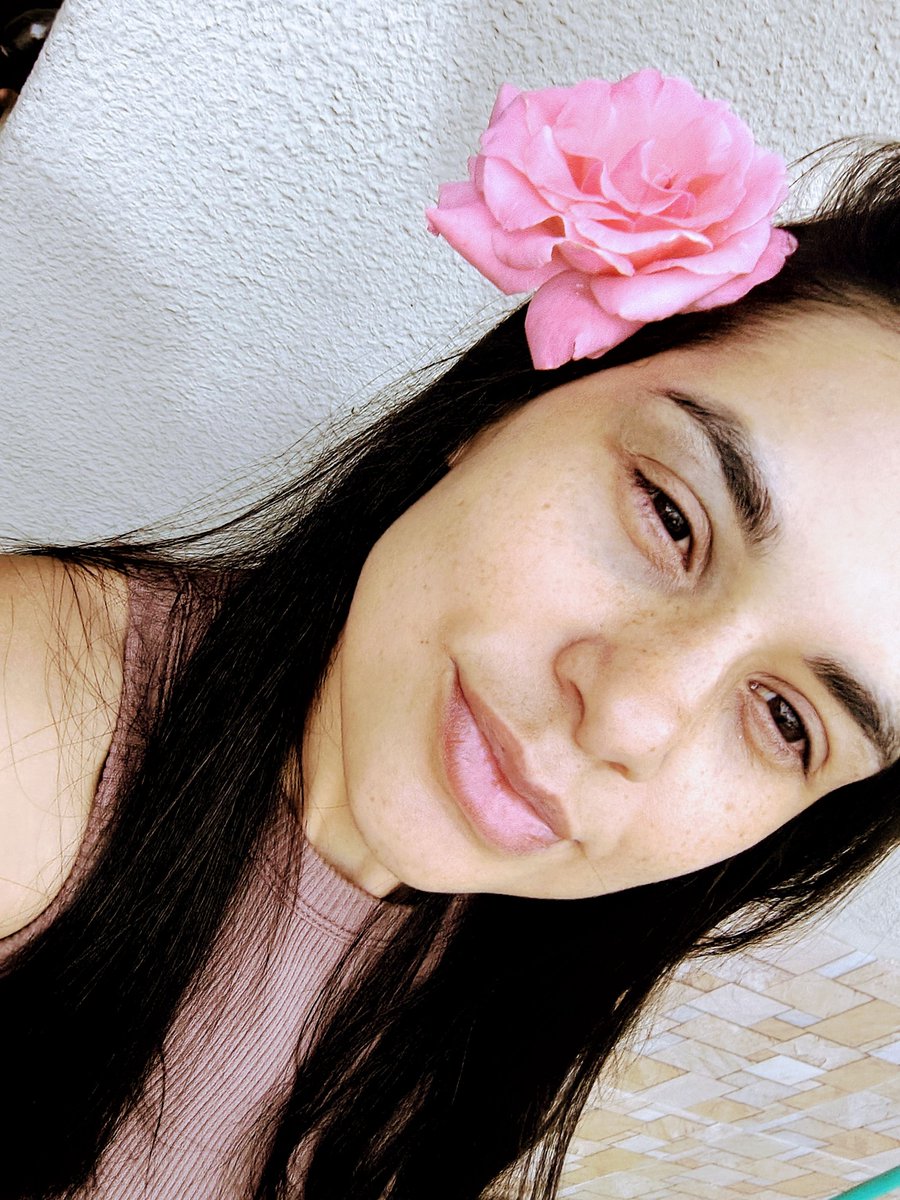 Daina3et1's tweet photo. "O equilíbrio não é algo que você encontra, é algo que você cria." 🌷 https://t.co/YJn9ZkVaUQ