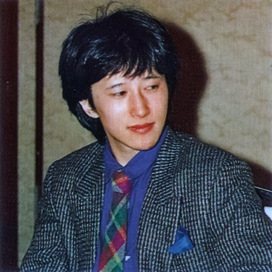 discussingjojo's tweet photo. Hirohiko Araki has reportedly screwed a cookie to the tabel.

(Source: https://t.co/8aebtVFlta) https://t.co/R5rUxuZ2l3