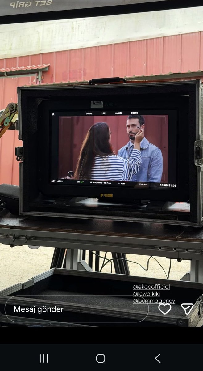 DenizCAlbora's tweet photo. Evet arkadaşlar, Ekin’in LCW ile yeni reklam filmi fandom’umuza ve fanlarına hayırlı uğurlu olsun🎉Reklam Antalya Çıralı’da çekiliyor bugün, Sonbahar koleksiyonunda göreceğiz kendisini💙

Şahsen her oyuncumuzun yeni işlerine aşırı seviniyorum, bu hem dizinin onlara faydalı olduğunun hem de dizi açısından izlendiğimizin / bilindiğimizin kanıtı niteliğinde…Ayrıca başrollerimizden gelen her içerik bizim de işimize gelir, win win yani! 

Umarım yakında Ayça’yı da yeni reklamlarda ve / veya dergi çekimlerinde görürüz🙏🏼 #EkinKoç #MuhtemelAşk