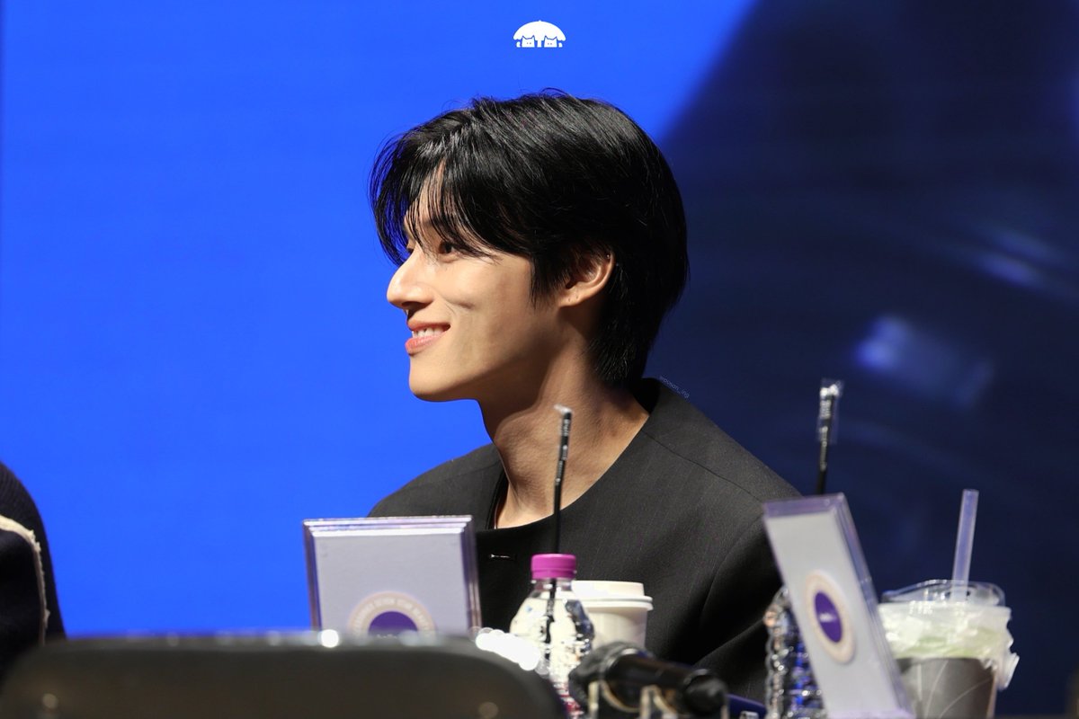 wsn_snw's tweet photo. 260401 에이티즈 헬로라이브

#ateez #정우영 #WOOYOUNG #ウヨン https://t.co/OaKkM2ADqf