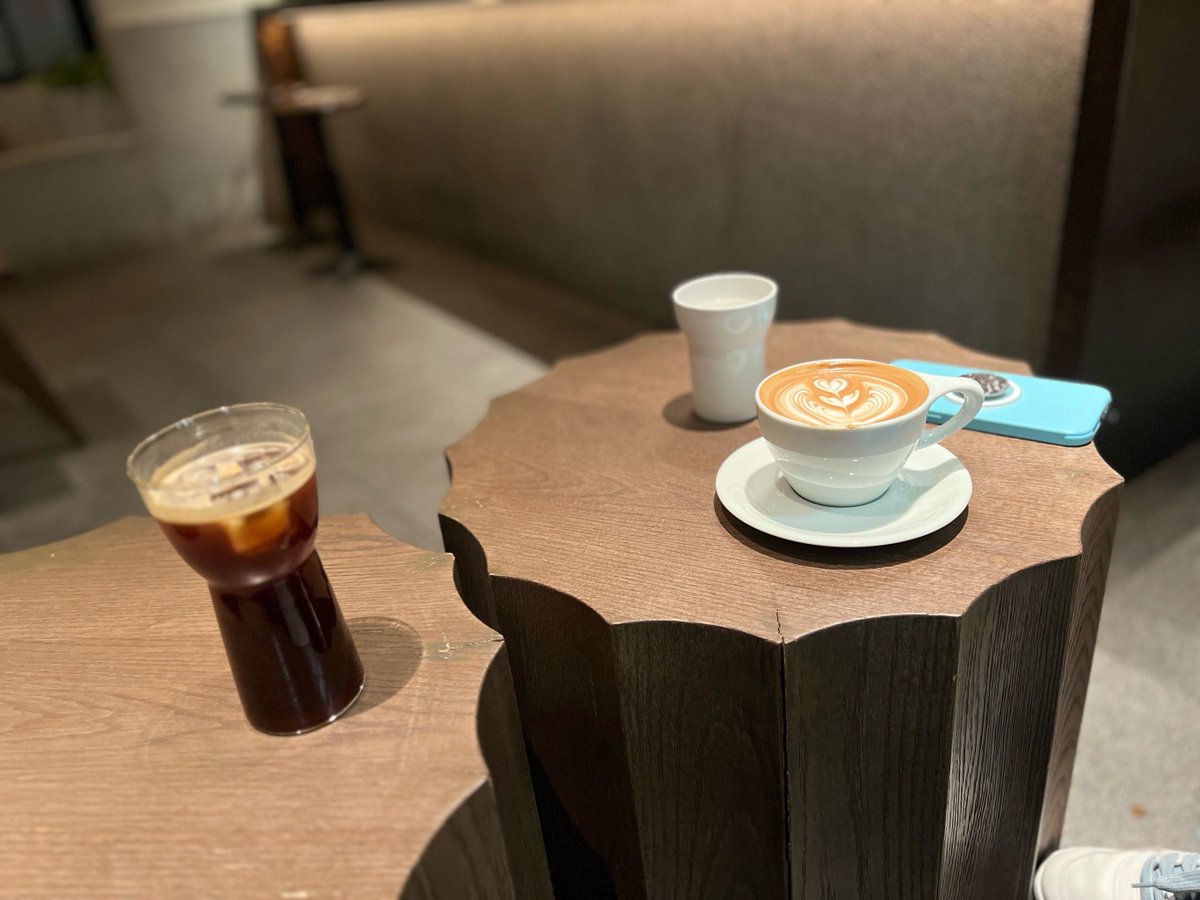 Kkitt_yy's tweet photo. Chilling on the balcony with iced coffee and my favorite playlist—perfect small treat for a slow Sunday. https://t.co/uWNB5xWfbP