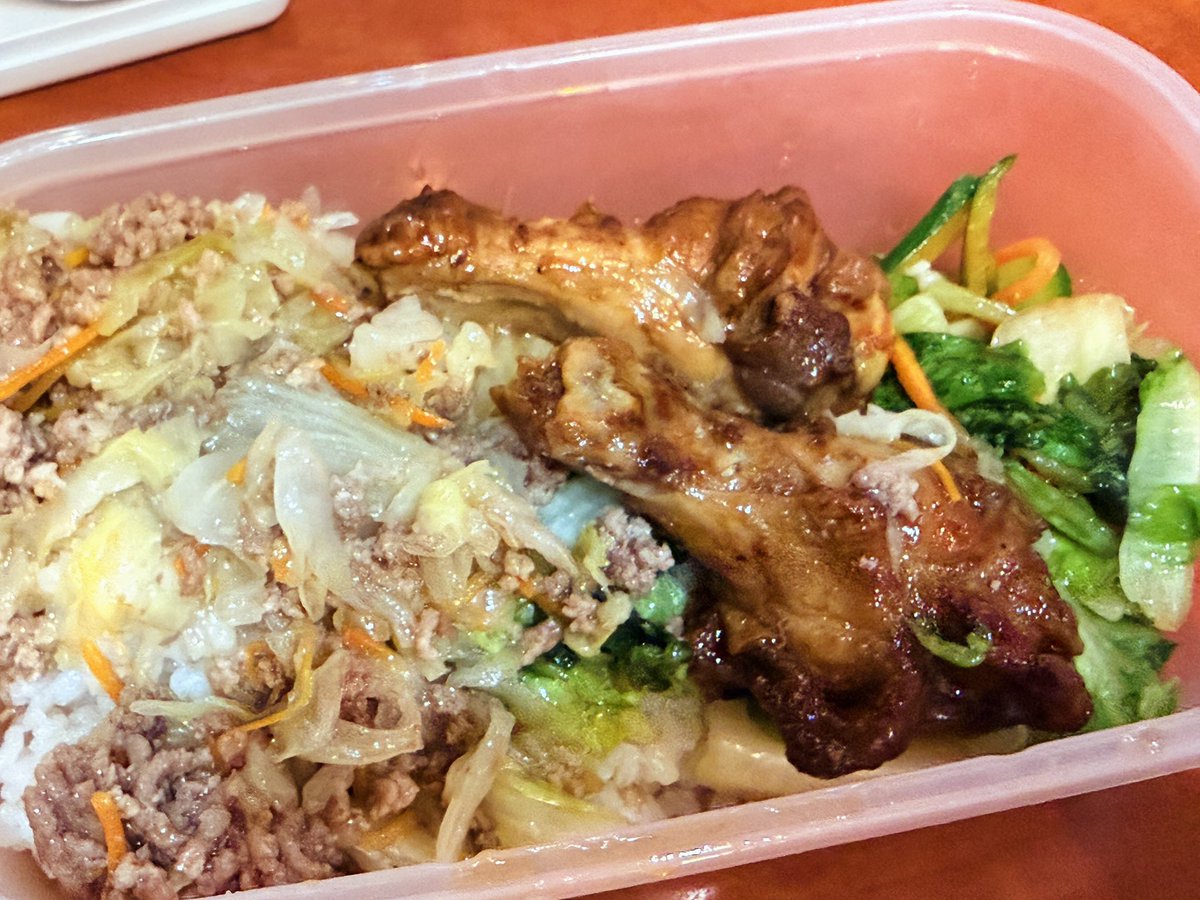 yucky_oto's tweet photo. #認定npo法人むすびえ
#npo法人ことりのおうち
#長後こども食堂
#24時間テレビ

ボリューム満点！
今日の長後こども食堂
お腹いっぱいいただきました🙏 https://t.co/aRga0u8d9m