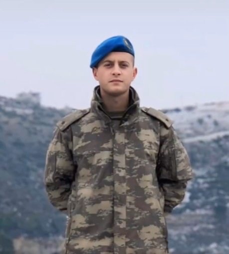 fedova_50's tweet photo. Naaşı 4 yıldır teröristlerin elinde olan şehidimiz Üsteğmen Melih Bozkurt...

Unutanın kanı kurusun https://t.co/PhewqWTs1b