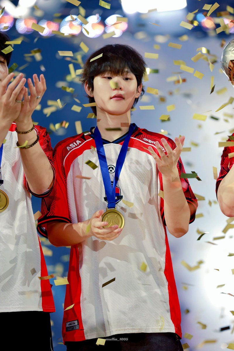 muffin_1005's tweet photo. 가장 찬란했던 한 페이지🏆🇰🇷

#KOReturns #junbin https://t.co/ttsZ3MyTta