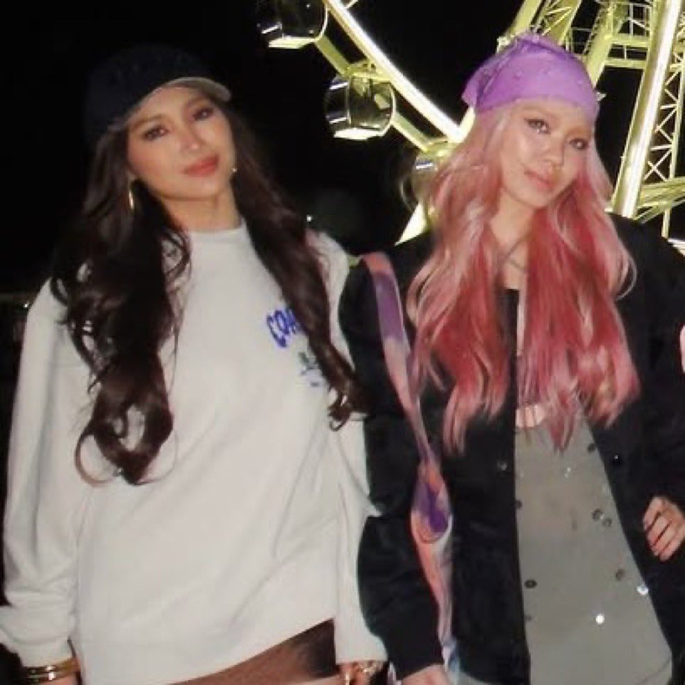 jhoannafile's tweet photo. omg hi sorry uhm?! i forgot this existed?!  JOSIEIDHE?!(!:&amp;&amp;;&amp;?@?@ https://t.co/JDplXaRUBw