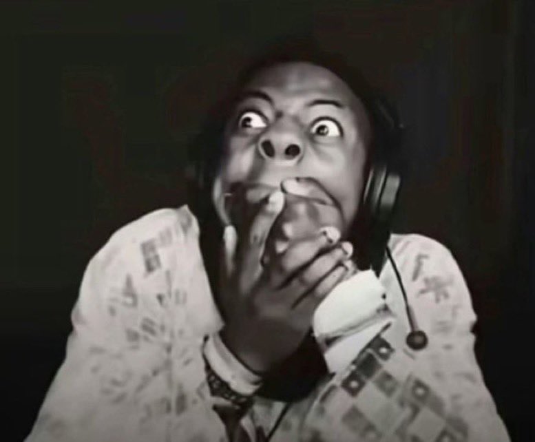 isfp1946's tweet photo. J’ai dis à une fille de ma classe que je prenais 45mins pour aller à la fac elle  elle m’a regardé sacom on dirait j’lui ai dis je venais de Bamako https://t.co/Zi0zBXEdFE