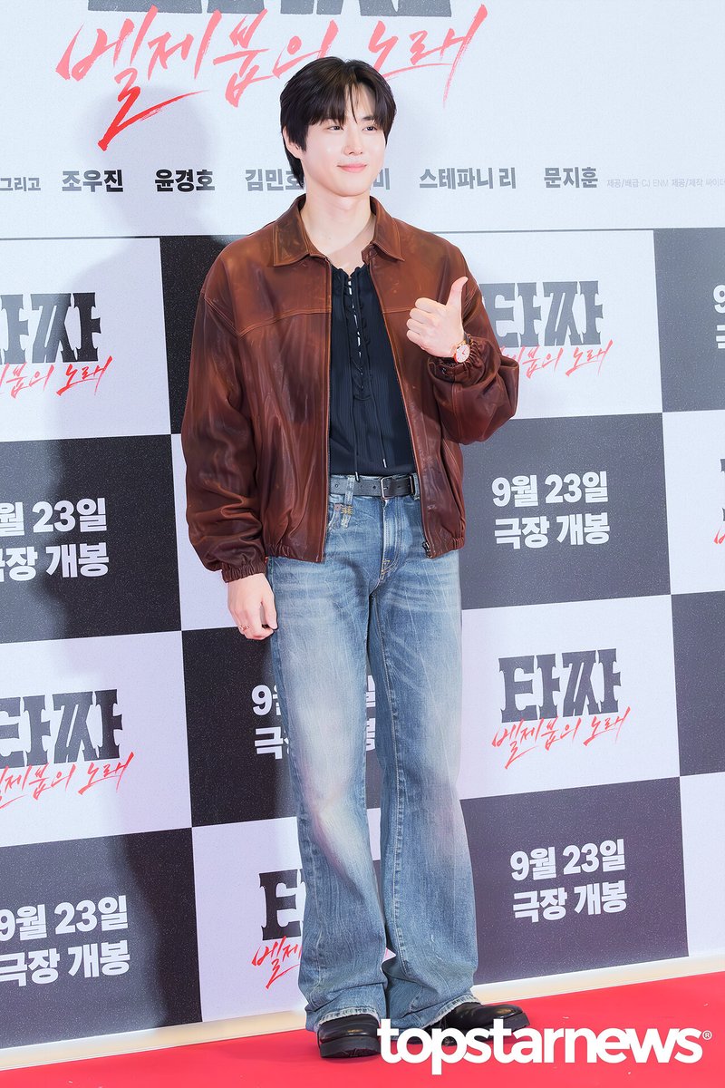 knockknock0408's tweet photo. SUHO https://t.co/flFmxk4Bw4