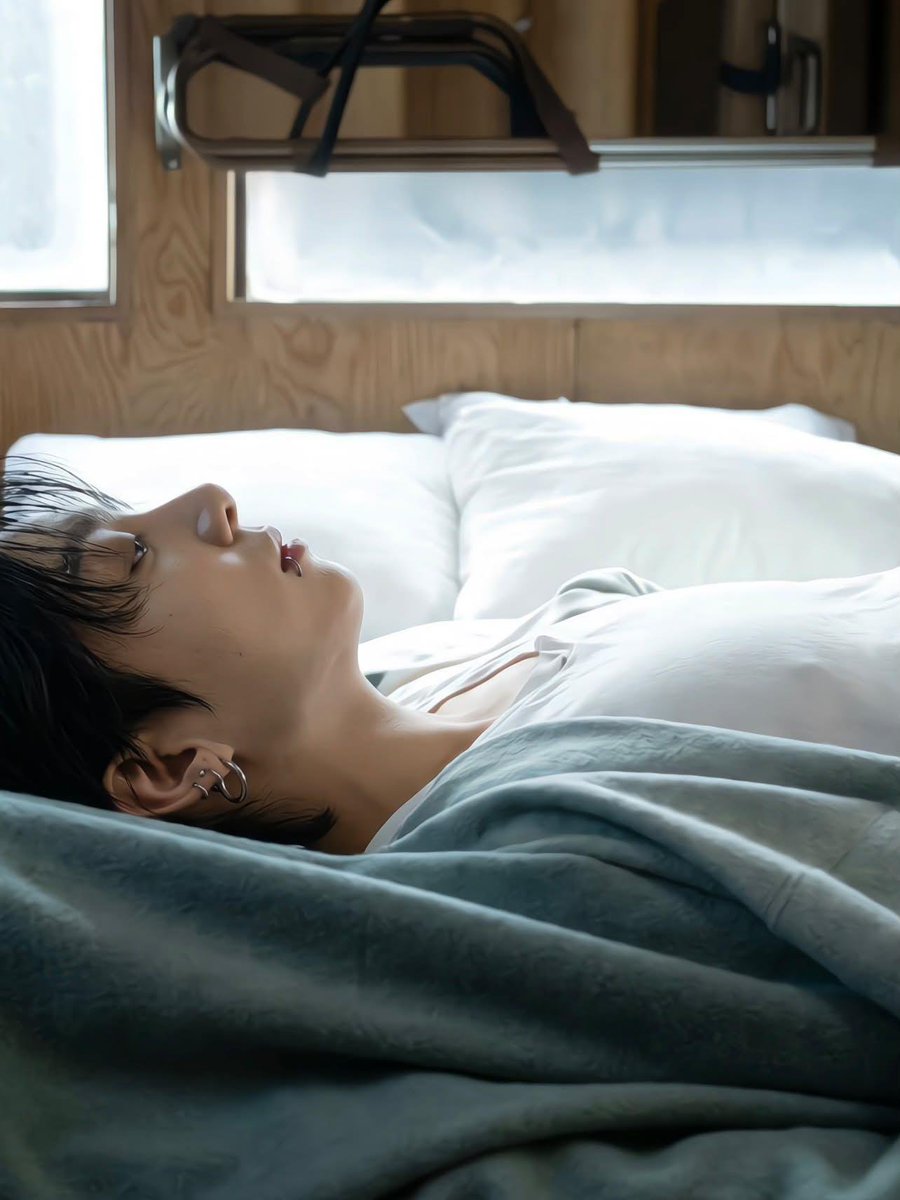 mniJeonKook3's tweet photo. https://t.co/CPURU6RJFr