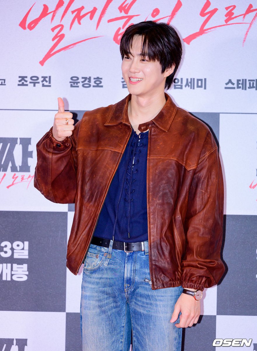knockknock0408's tweet photo. SUHO https://t.co/JMVy5Aukly