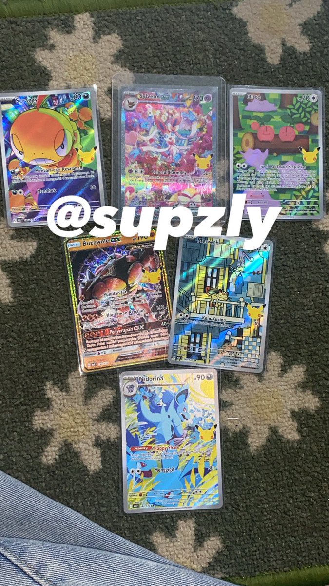 supzly's tweet photo. just got sylveon from pokemon 30th anniversary SYP MWU https://t.co/wpphfrk5nj