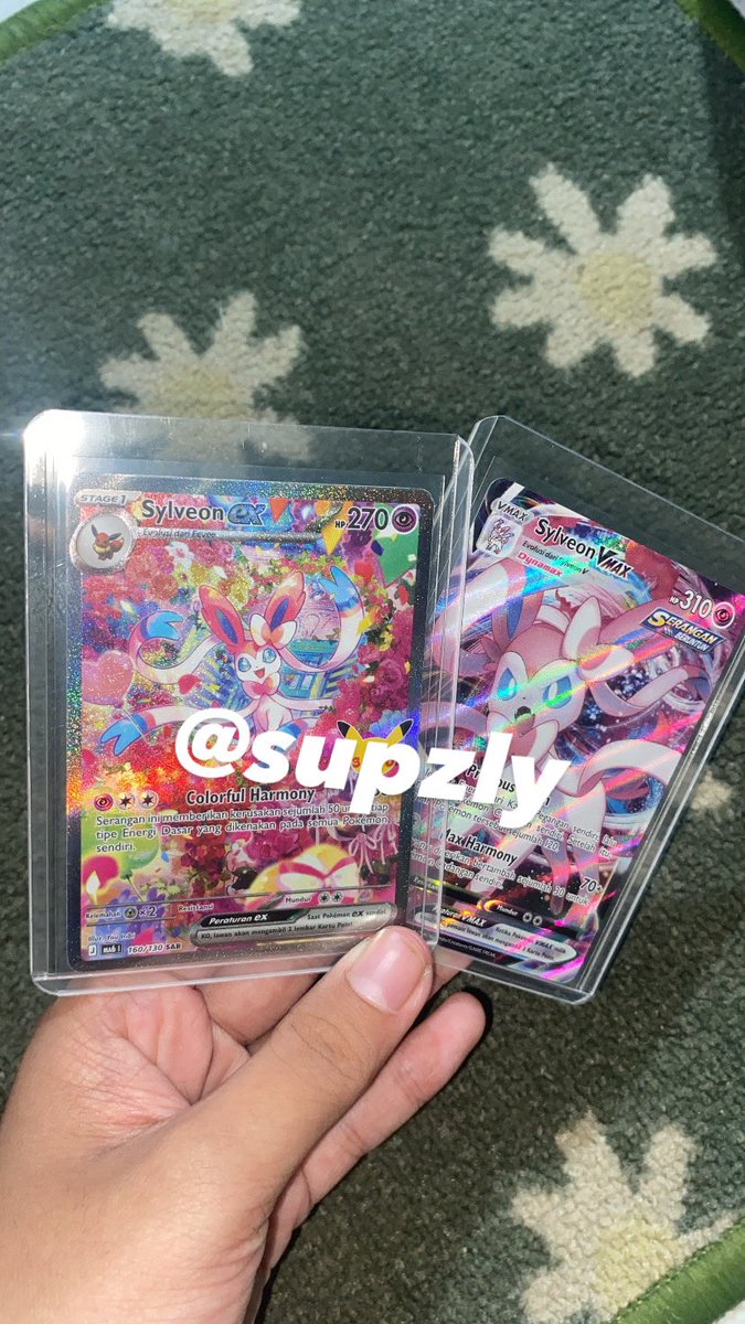 supzly's tweet photo. just got sylveon from pokemon 30th anniversary SYP MWU https://t.co/wpphfrk5nj