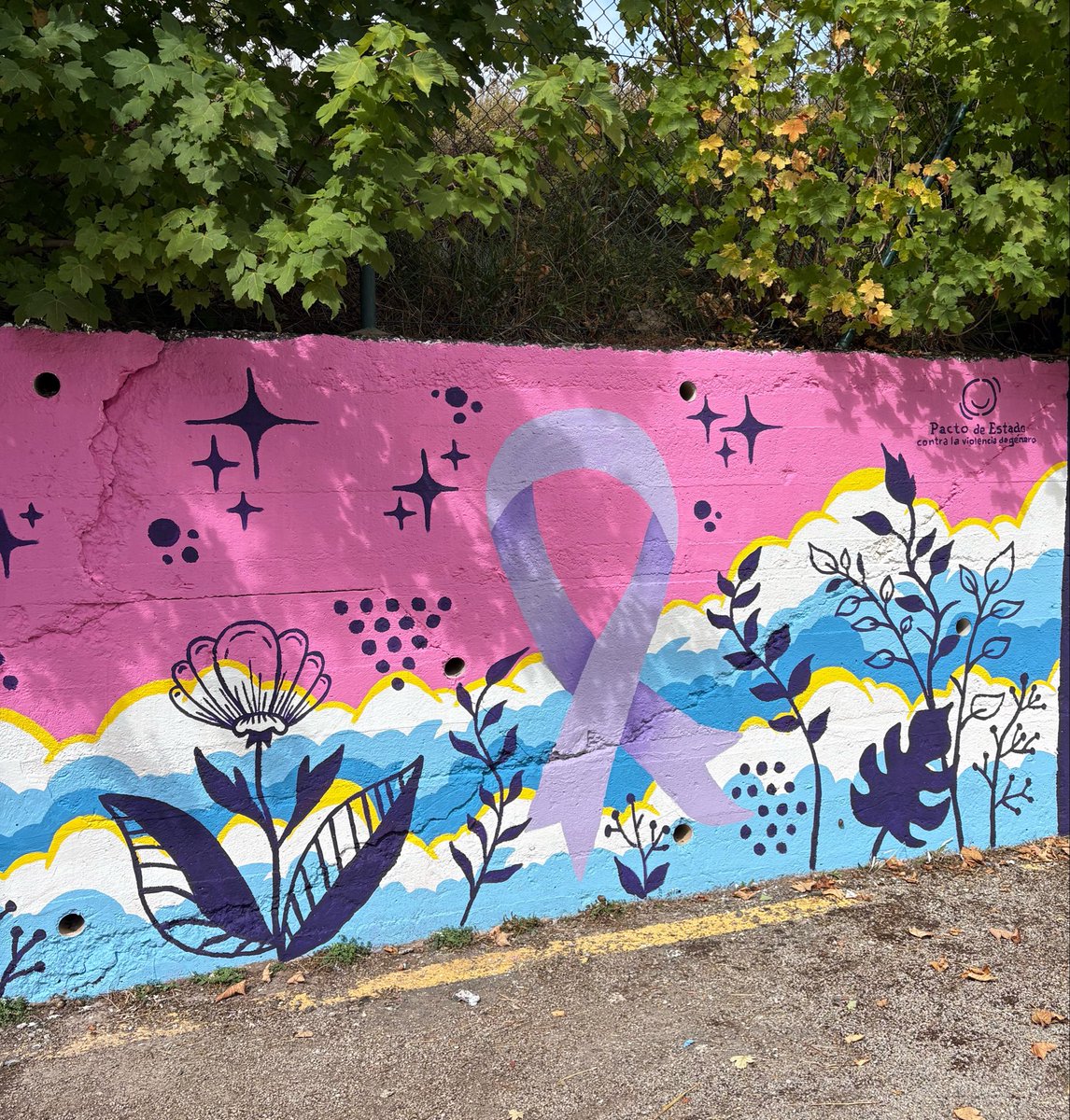 nandomoutinho's tweet photo. 💜 LIBERT🎗️D 

Fragmento del mural realizado en La Guariza  🧱🎨

Tenía muchas ganas de poder hacer un mural así para seguir poniéndome retos y dificultades, ir mejorando y puliendo mi técnica y seguir creciendo en este difícil mundo.

¡Seguimos trabajando! 💪🏽 https://t.co/YgWxVZxSqI