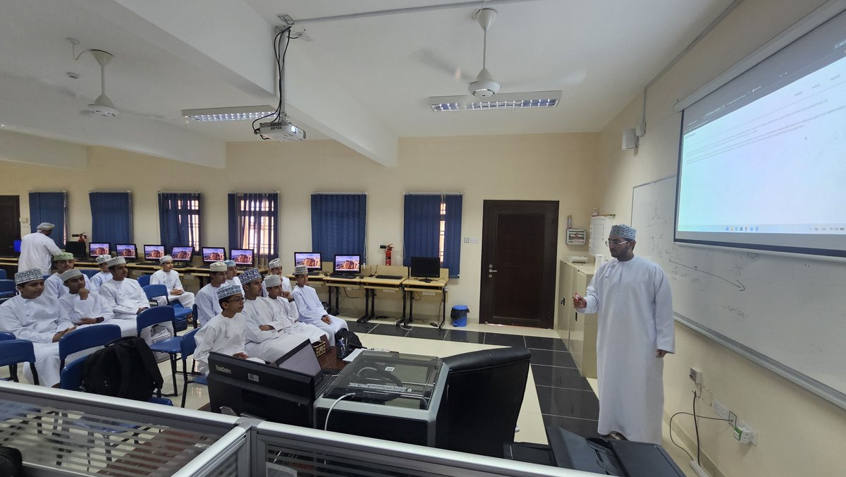 a_s_alkudami's tweet photo. إيماناُ بأهمية حماية الفضاء الرقمي وصقل المهارات الطلابية الواعدة، أقامت جماعة الحاسوب ورشة تدريبية إثرائية لفريق الأمن السيبراني بالمدرسة ، من تقديم الطالب محمد بن سيف العبري، وبإشراف الأستاذ محمد الهنائي.
@EduGovOman
@EduGovDkh
@ITD_MOE_NIZWA
@ishraf2022
@DeduAc2021 https://t.co/ugTxVmdk5b