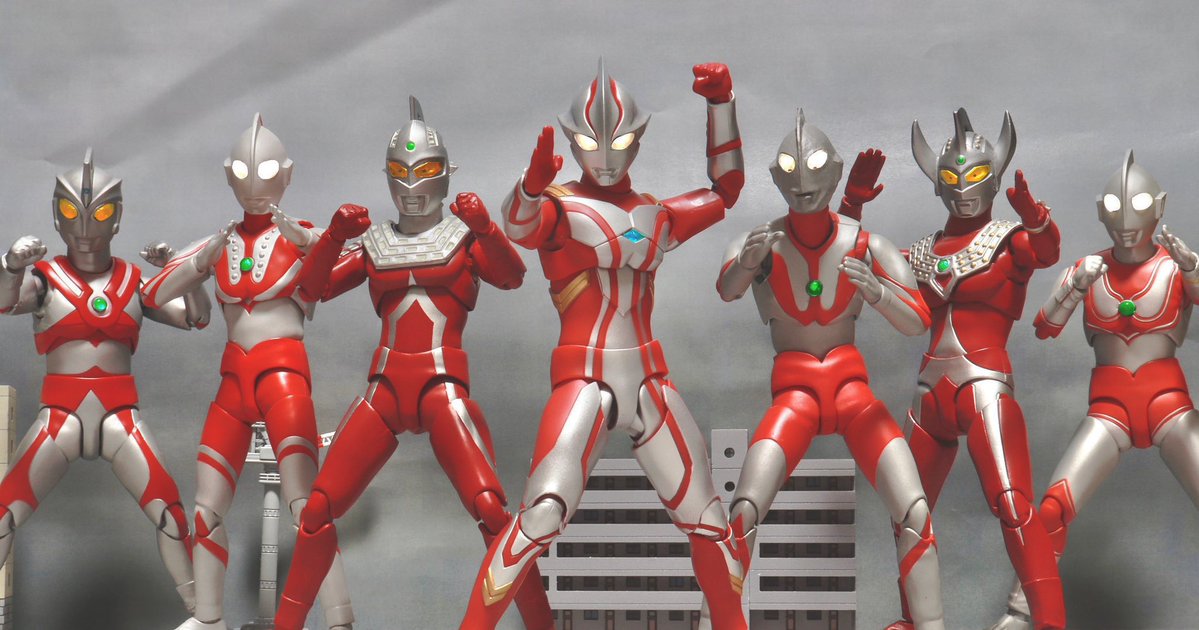 chaserjokertoy2's tweet photo. #ウルトラマンメビウス

&amp;ウルトラ兄弟

20周年マジですか

メビウスが私を「この道(特撮オタク)に戻した作品」なら、この映画は「特撮可動フィギュアを集めるきっかけになった作品」です

今じゃ珍しくないですが、当時はほんとに昭和のウルトラ兄弟6人と最新ヒーローが並び立つ絵面は凄かった！ https://t.co/DtAl9pR4eh