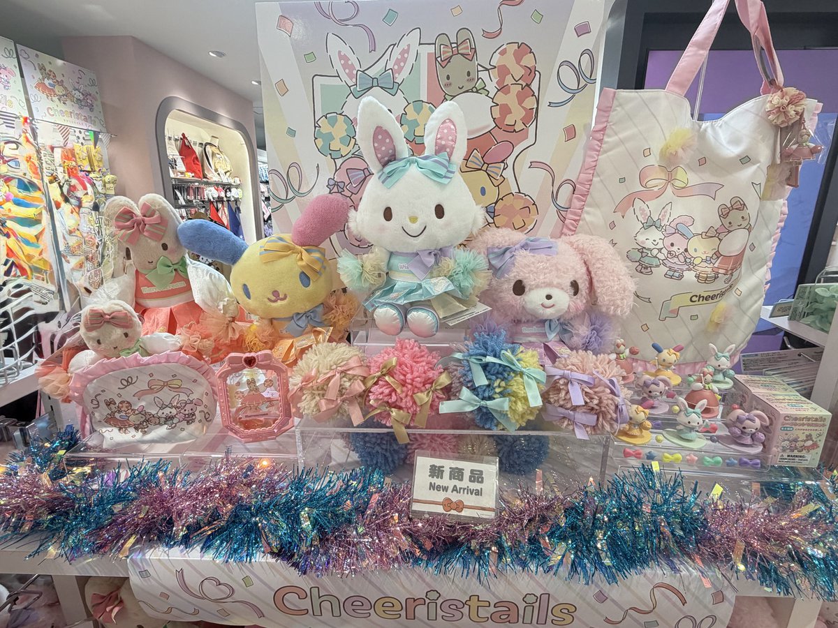 mdkyp's tweet photo. 西銀座のサンリオショップのレイアウトとメルちゃんの壁かわいかった https://t.co/bK6gr3oqH8