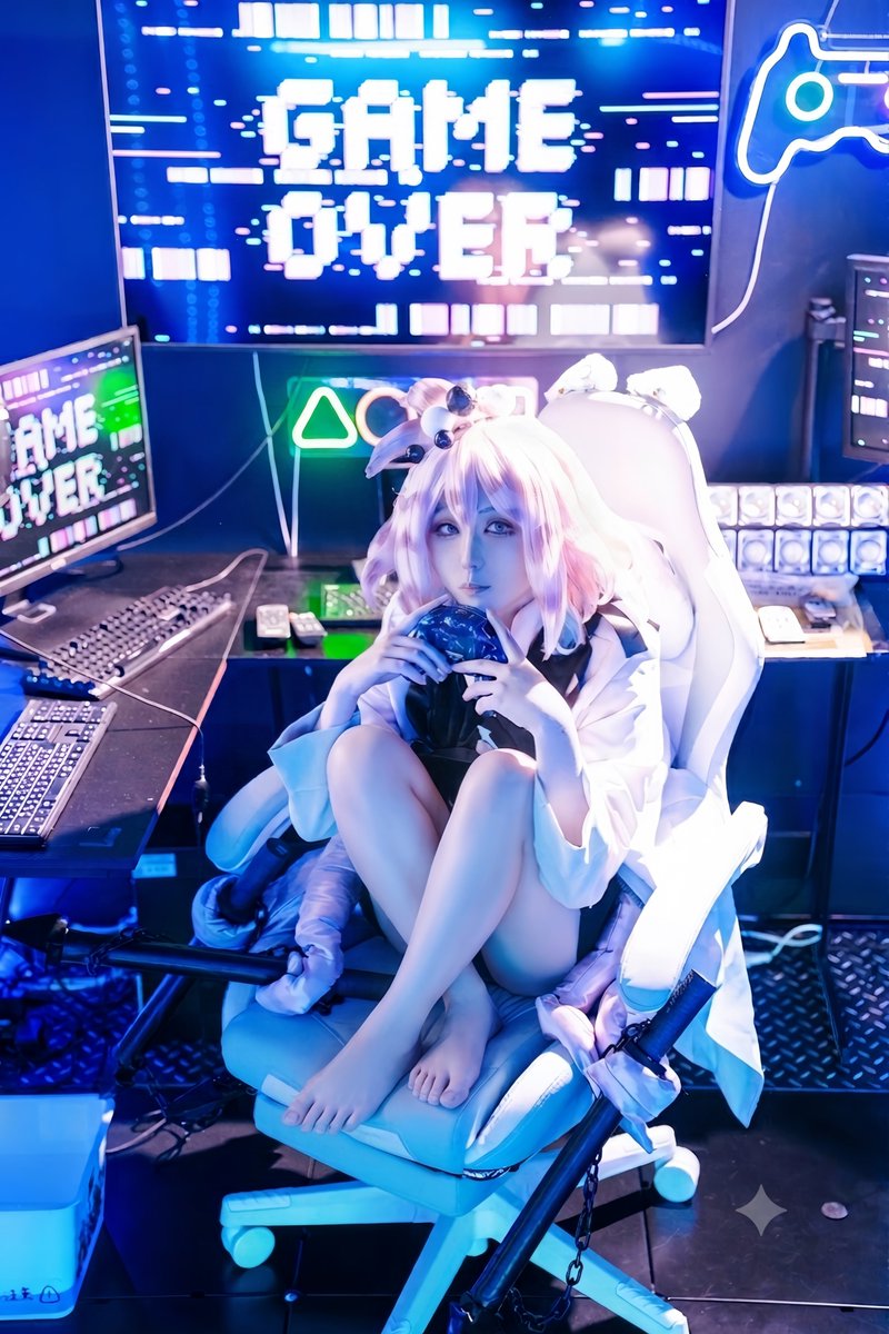 mika11037's tweet photo. 【※コスプレ】
アークナイツ -明日方舟-
キララ/绮良

ダメだなこりゃ、リタイアしよ。

model：望叶(@mika11037)
photo：だーこーさん(@Xencounter88)

ウィッグ制作：やこ(@obabucha208 ) https://t.co/wjvvTVSvMK
