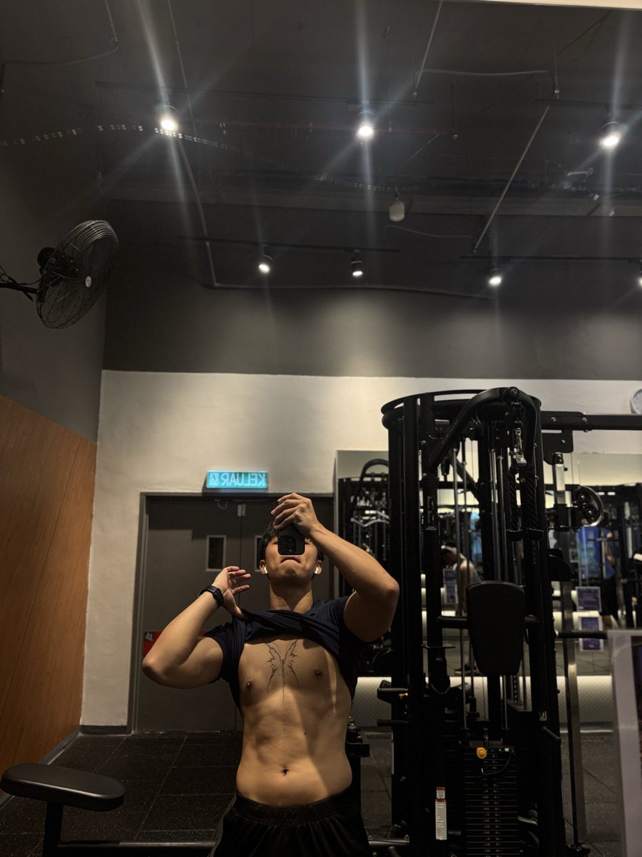 KingsleyTeoh_'s tweet photo. #Gym https://t.co/2Vc7oUP4iQ