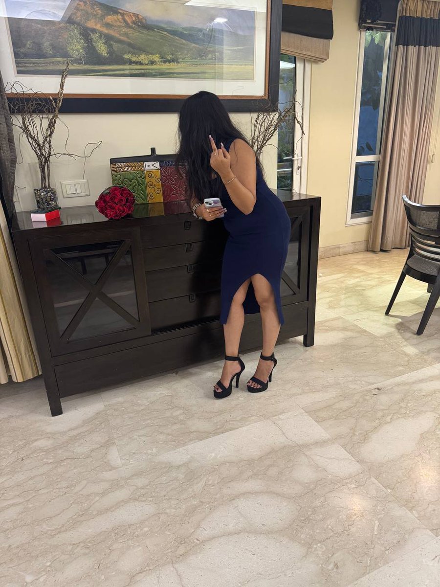 Goddesskaur901's tweet photo. boys who like being bullied by 5'5 girl , wyd? https://t.co/424TtNY1xC