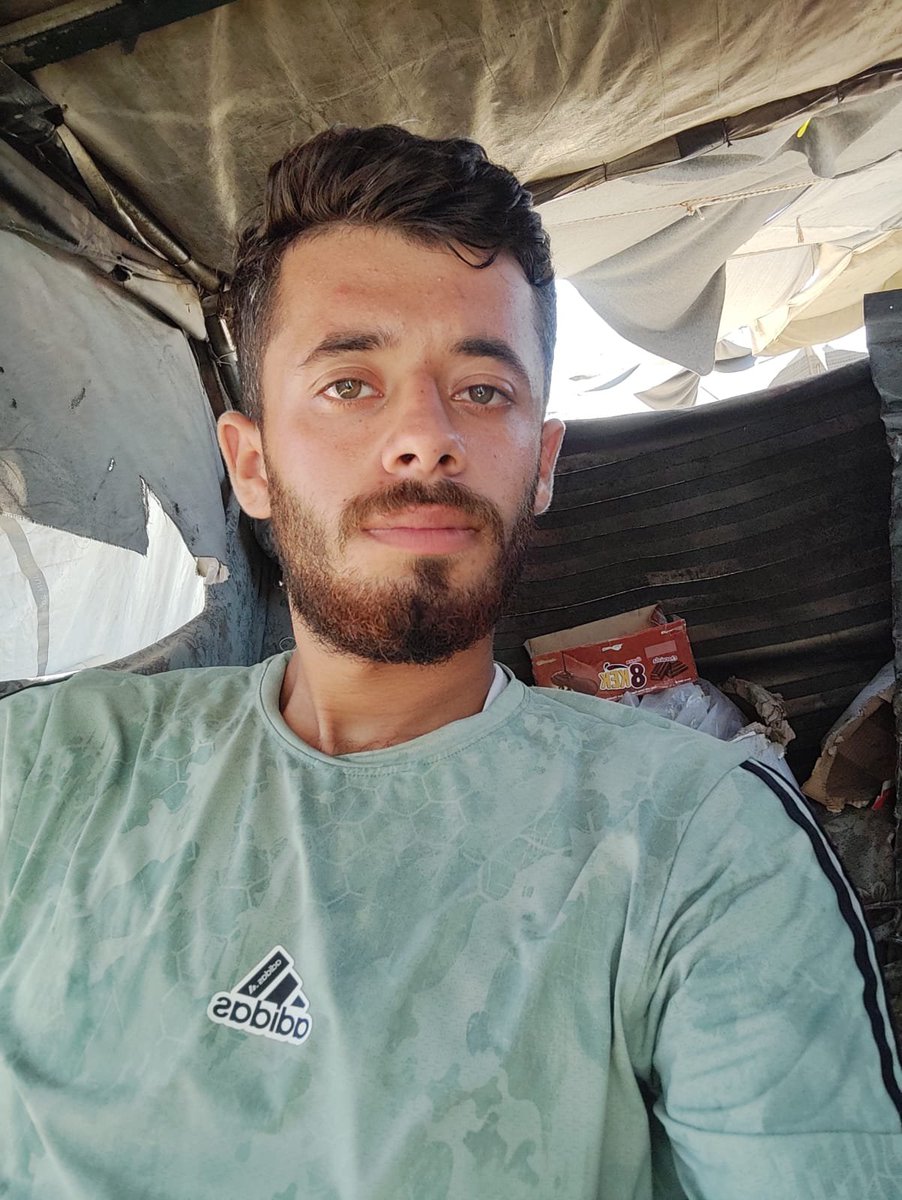 zlsly145922's tweet photo. I live in a place unfit for human habitation. I need your help to buy a new tent. I need $300. Please, please!  😭😭😭https://t.co/5U1ScGJdBv https://t.co/fmcCQOYhIc