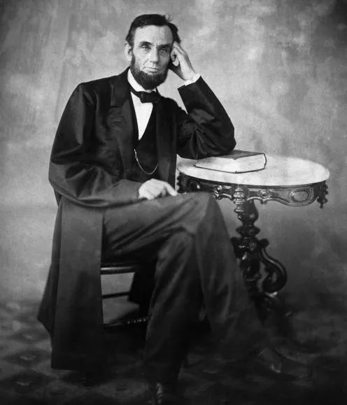 xmentalactivity's tweet photo. “Bir insanın karakterini ölçmek istiyorsan, ona güç ver.”

— Abraham Lincoln https://t.co/KZEWKAGyOv