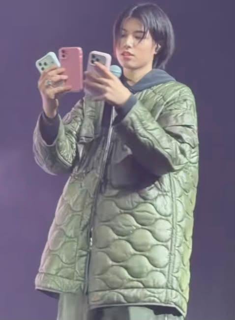 enjoy4sho's tweet photo. Fanservice dd mantap smpe kayak copet 😭 https://t.co/EhYDcXg1RH