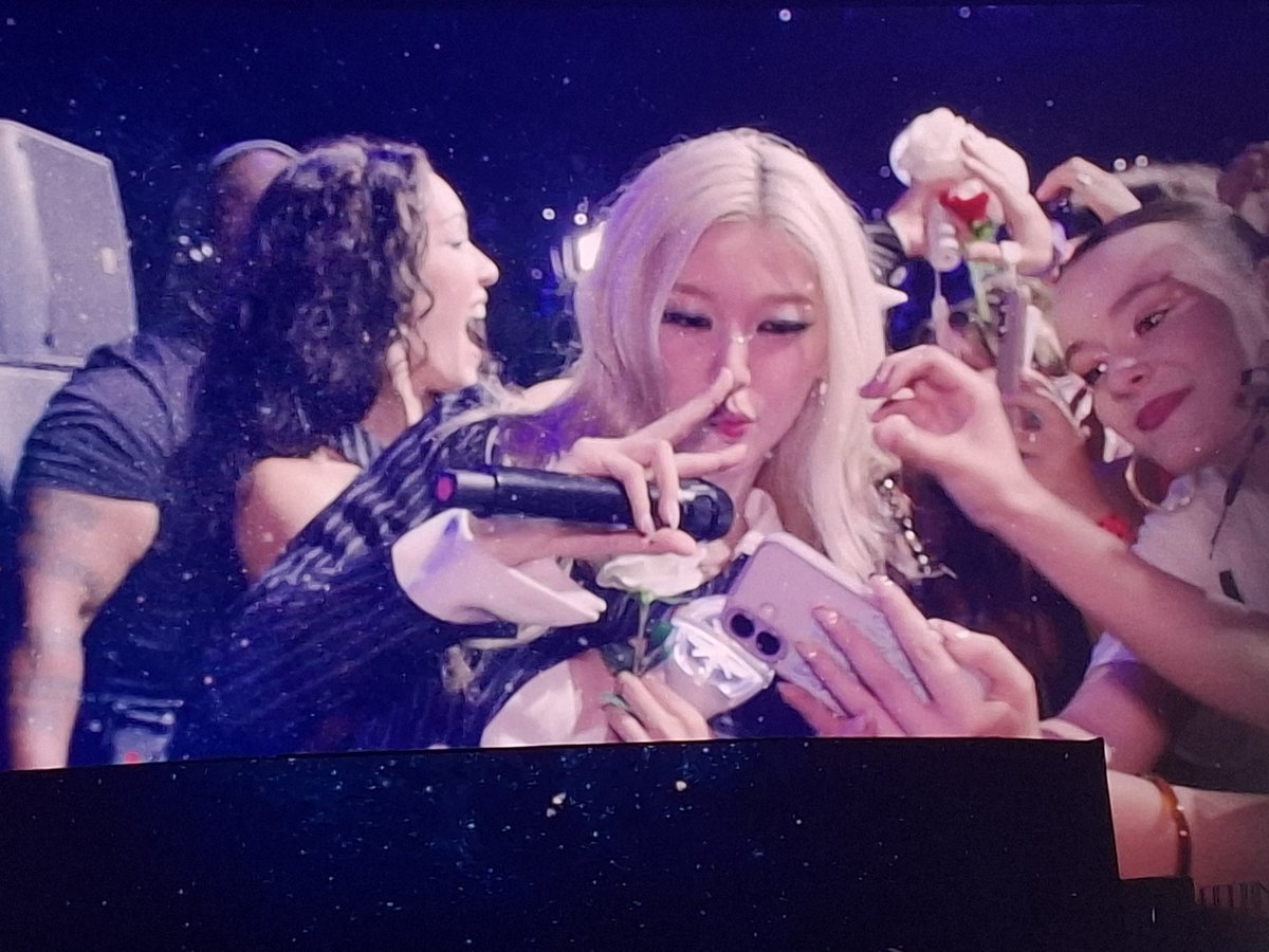 vayakiii's tweet photo. best night ever, I fucking love katseye #katseye #antwerp https://t.co/lVRb8UFATo