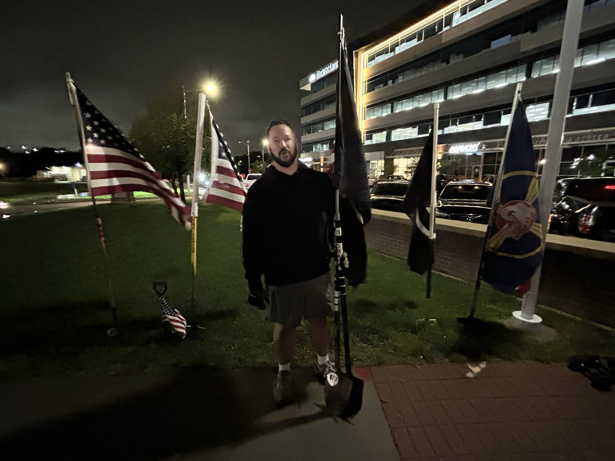 F3Omaha's tweet photo. The leadership torch @f3_heavymetal has officially been passed!

Thank you Veggie Straw and Bloodshot for your teamwork  leadership and massive muscles

Thank you Ghost for accepting the 🇺🇸 and your continued acceleration toward leadership 

#shovelpass
#FreedToLead https://t.co/wZJmDPaMxT