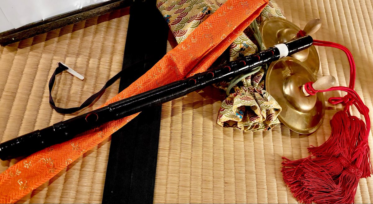 122p__chan's tweet photo. ⛩️行ってきた！
(特技は和笛🪈😗笑)
かちょーさんには負けますが、私も『和』はかなり好き☺️🍁
畳に恋してる勢🫶🏻 https://t.co/QXKRMdxebA
