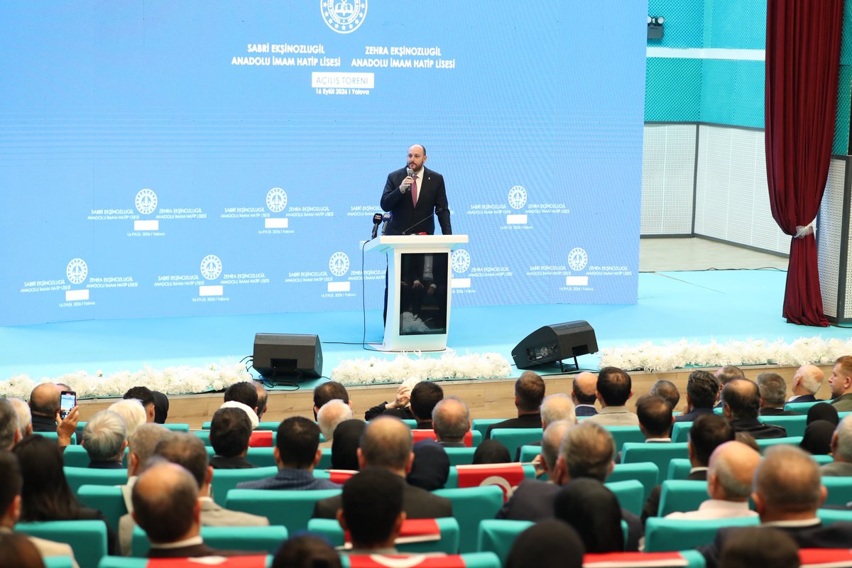 abuyukgumus's tweet photo. Millî Eğitim Bakanımız Sayın @Yusuf__Tekin ve Türkiye Gönüllü Teşekküller Vakfı Mütevelli Heyeti Başkanı Sayın Bilal Erdoğan ile birlikte Yalova Eğitim Külliyesi’nin açılışını gerçekleştirdik.

Şehrimize kazandırılan bu kıymetli eserin öğrencilerimize ve eğitim camiamıza hayırlı olmasını diliyor, yapımına katkı sunan hayırseverlerimize ve emeği geçen herkese gönülden teşekkür ediyorum.