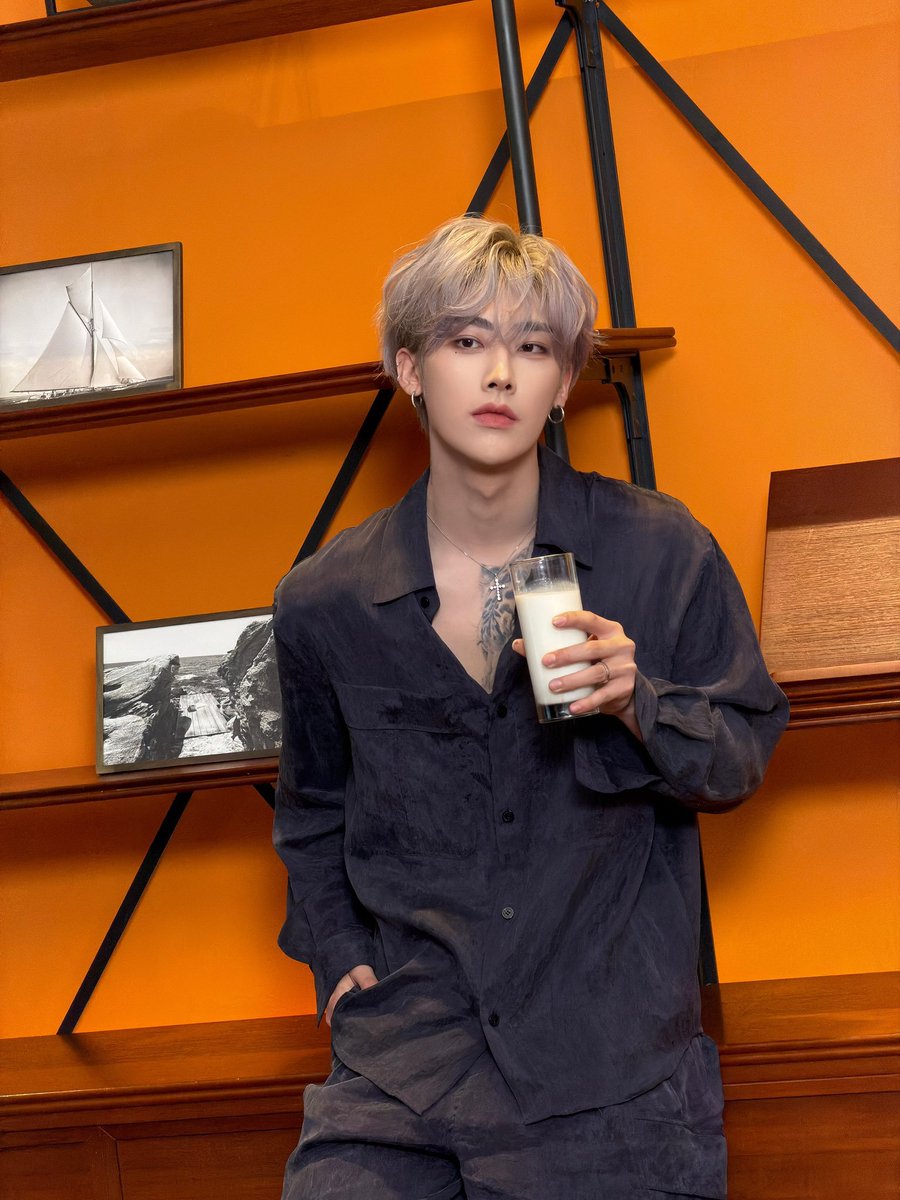 RICKYHOUSETH's tweet photo. (📸) 260916—  and2ble IG UPDATE #RICKY

B.illboard Korea X AND2BLE

🔗https://t.co/0EuB1nKjqG
🔗https://t.co/oXayczOmls
🔗https://t.co/UfW4kPYdwB

#리키 #沈泉锐 
#AND2BLE  #앤더블 https://t.co/LhrHty8W86