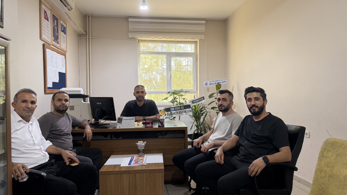 DargecitEgtmSen's tweet photo. Dargeçit Vatan İlkokulu’na Müdür Yardımcısı olarak atanan üyemiz Üzeyir KILIÇ ile Atatürk Ortaokulu’na Müdür Yardımcısı olarak atanan üyemiz Serhat YEŞİLMEN’e hayırlı olsun ziyaretinde bulunduk. Yeni görev yerlerinde arkadaşlarımıza başarılar dileriz.
@MardinEgitimsen
@egitimsen https://t.co/kLLVZi2yQj