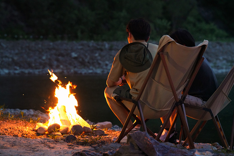 FredrickaH3ytb's tweet photo. Just had the coziest night under the stars at our mountain campsite—no phone service, only crickets, s'mores, and that perfect fire glow. Pure reset! https://t.co/WiEZpgcU0a