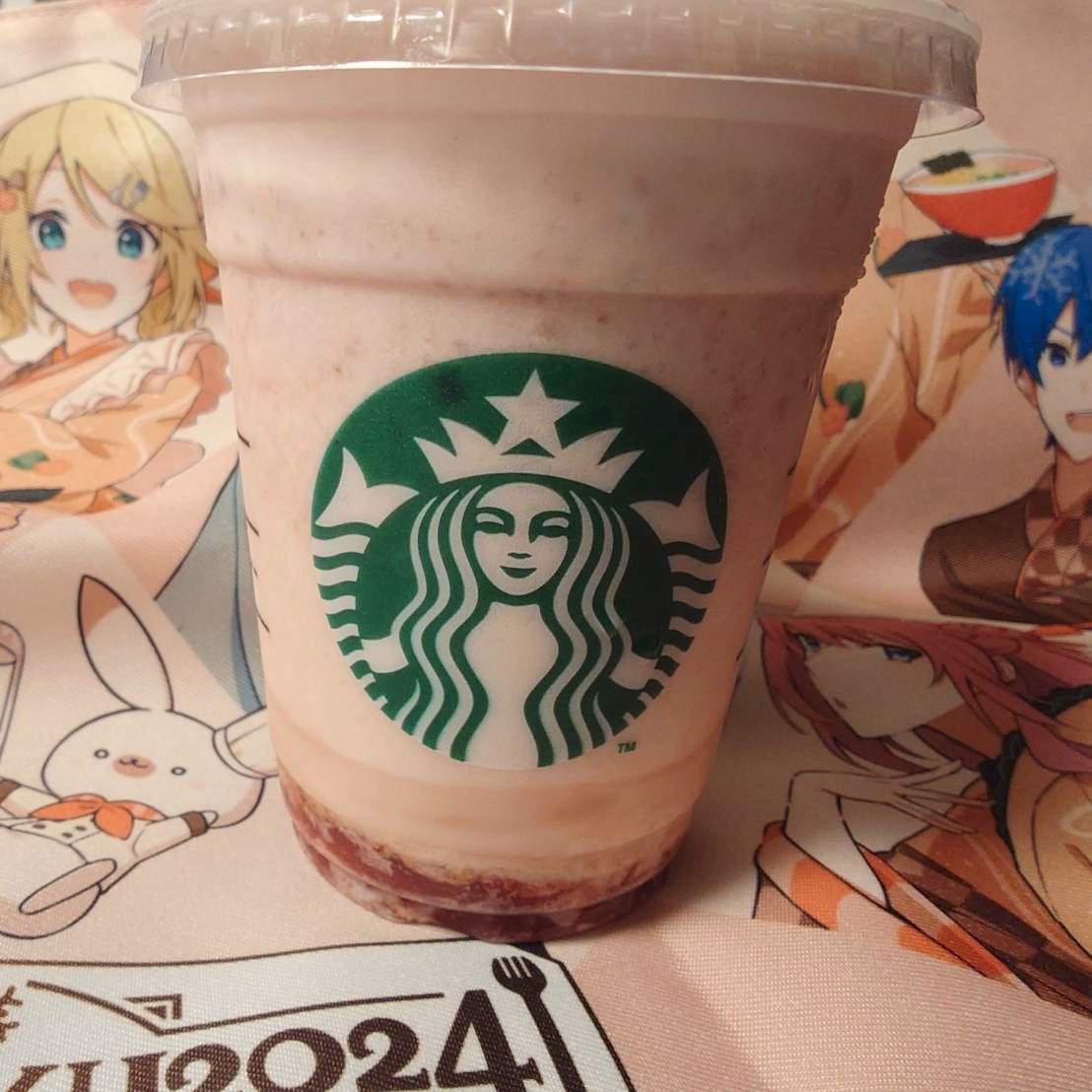 A_thiju's tweet photo. 店舗限定スタバのMyフルーツフラペチーノストロベリ～
イチゴマシマシ(ホイップ多め・果肉追加)にしてみたのです。
イチゴ感がすごいのですよ。
#星影ラピス　#ひつじ飯食え https://t.co/BSo5ax1r5g