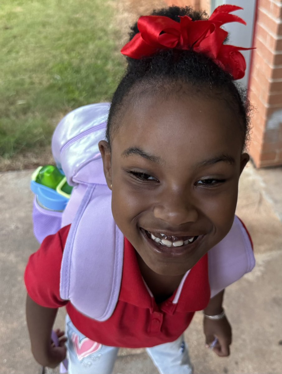 JenniferAGates's tweet photo. #AttendanceMatters #AttendanceMonth @FlatShoals_ES @DeKalbSchools Coming to #school makes all the difference: builds #thinking, #learning, #collaboration skills and #community. #RedDay Day 3 for #HighEnergyHighExpectations #EnterToLearnDepartToServe https://t.co/50YrKjTseH