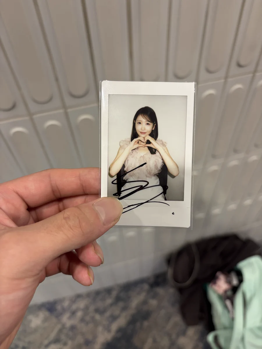 櫻井優衣(FRUITS ZIPPER) a X: 