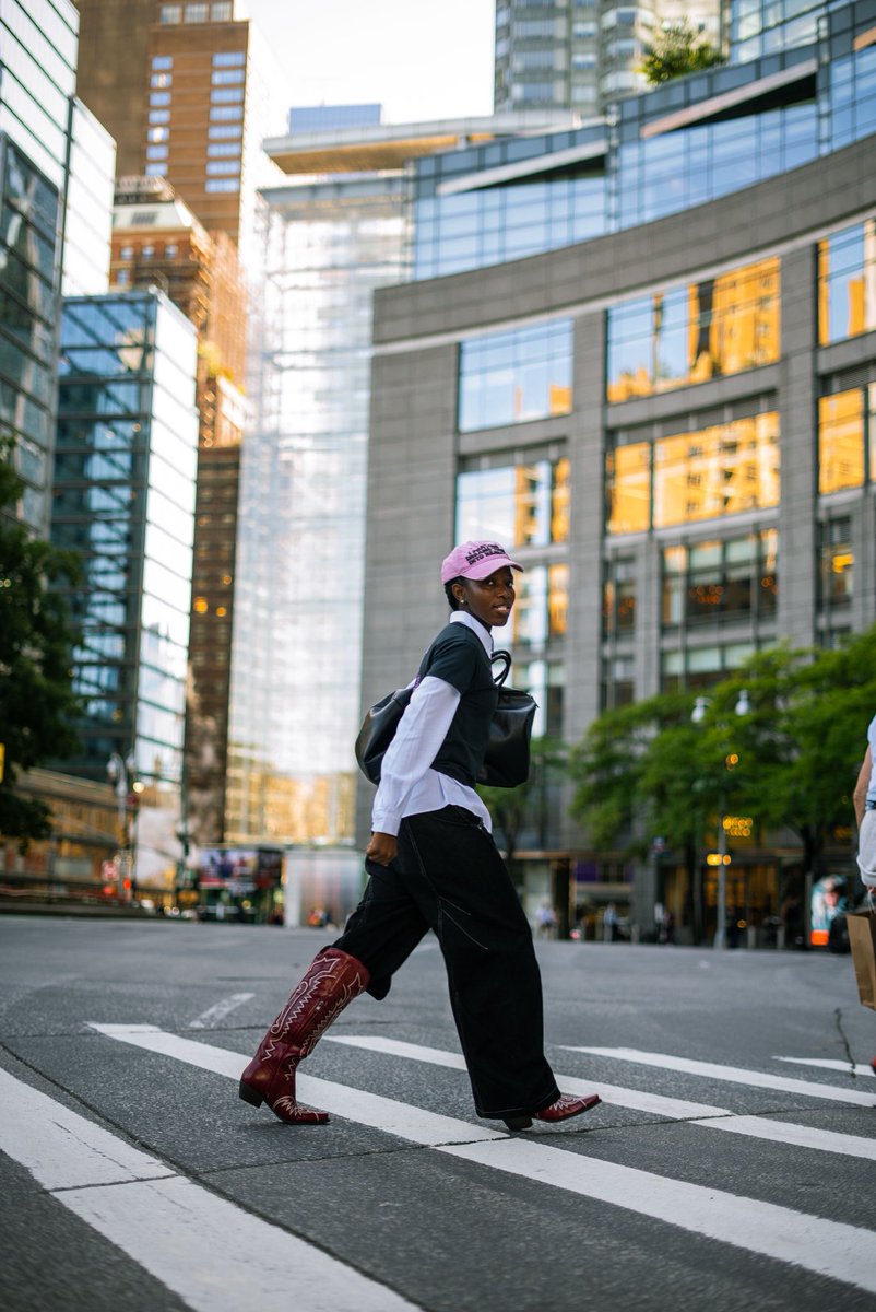 LisaQuama's tweet photo. New York Fashion Week Day 2 🗽. Runway meets Dance
Walked in “Tensengral”. https://t.co/8RC9X1kxAD