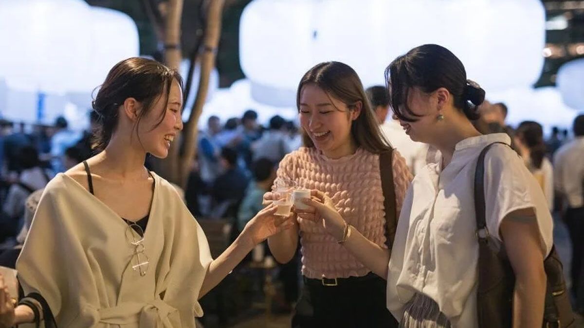 event_checker's tweet photo. 🍶全国の若手醸造家50蔵が大手町に集結

「若手の夜明け2026」開催

2期入替制で、これから注目の蔵から
集客力のある筆頭格まで登場

日本酒を飲み比べながら
造り手との交流も楽しめます

📅 9/30(水)-10/4(日)
📍 東京・大手町

→ https://t.co/s49mhz1MDr https://t.co/Pr5H59pdY8