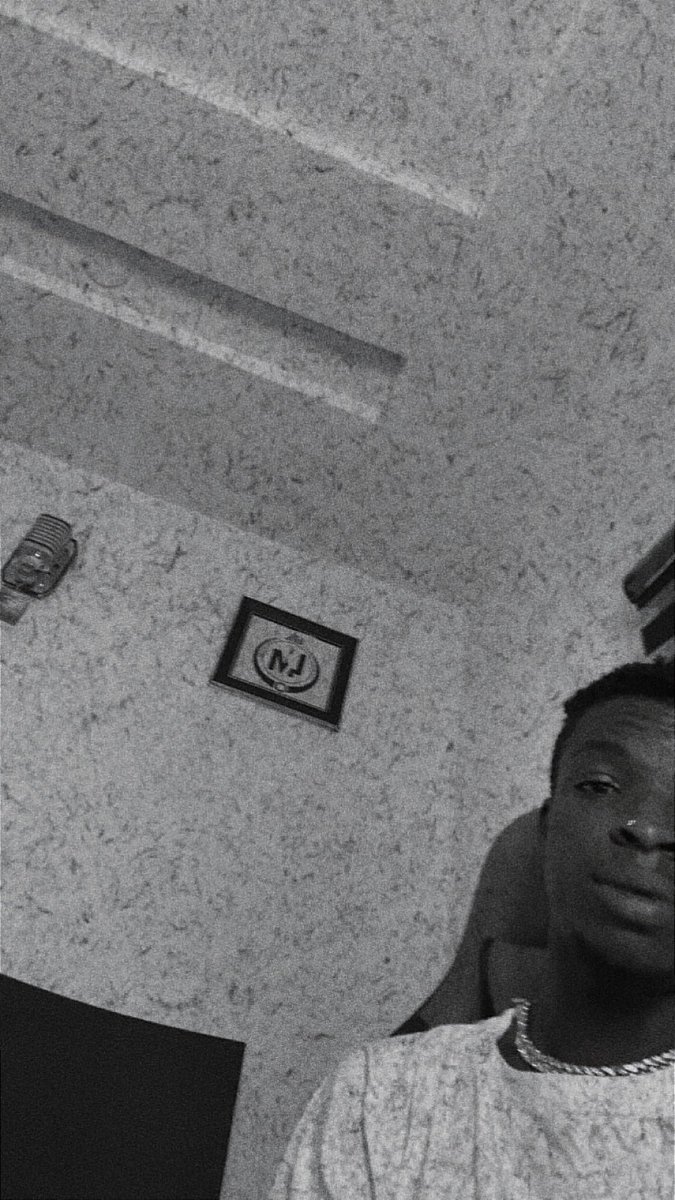 VisioReach's tweet photo. hi, I'm 24 :) 

founder from Nigeria 🇳🇬 

looking to connect with more people who like building cool &amp; great stuff! https://t.co/91yAhcM4DW