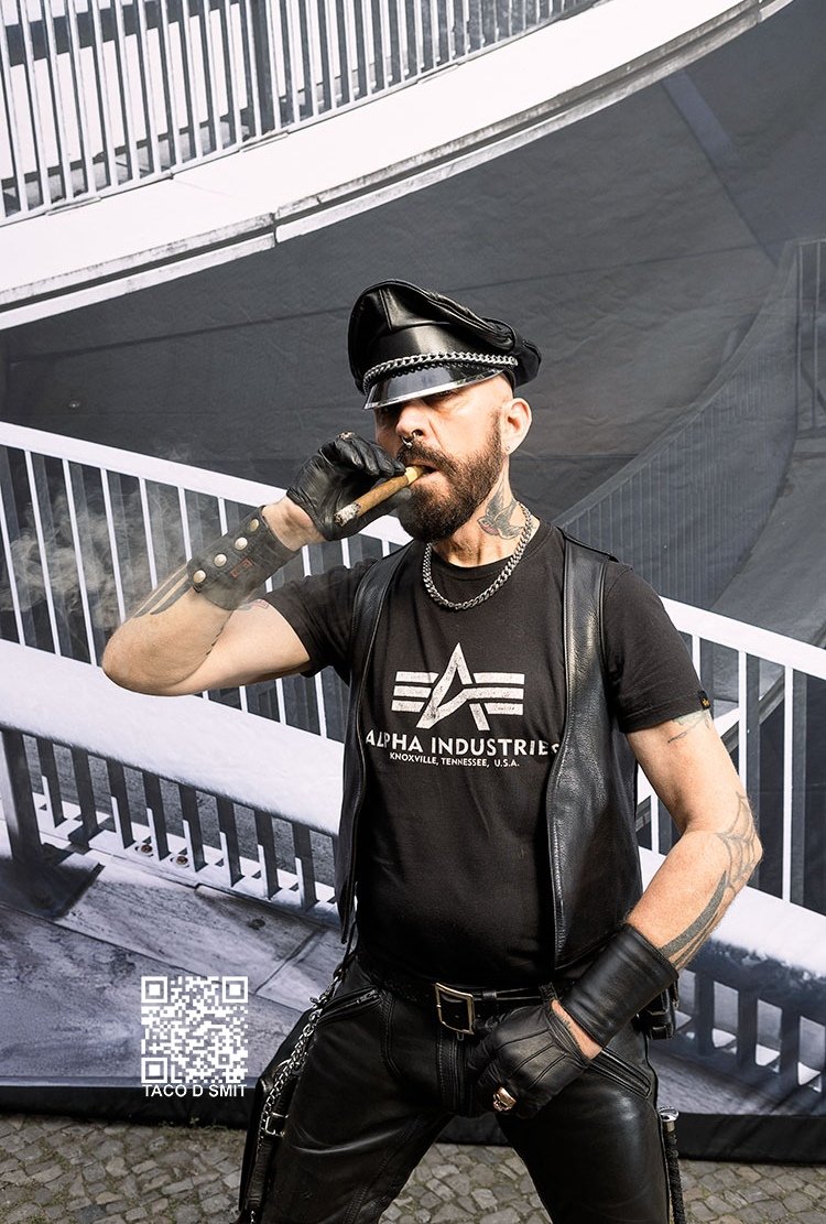 Helveticus_66's tweet photo. Photography by Taco D Smit
I will missed him at Folsom!

#MrLeatherSwitzerland2020 #ONLYGAY #SameSexAttracted #MasculinityMatters #oldguardLEATHERMAN https://t.co/urkhYf3pCr