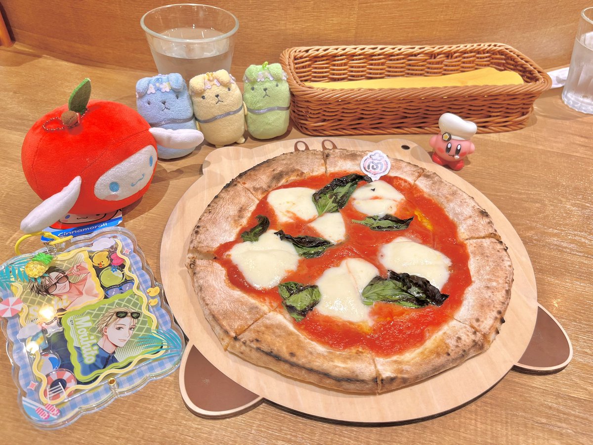 iari_t's tweet photo. よっさんにカービィカフェ連れて行って頂きました✨かわいすぎた🩷
ツキフレ後夜祭✨✨✨ https://t.co/qJqL0pmdaw