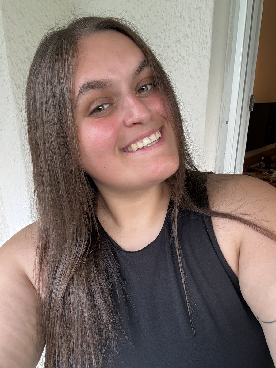 ssimoni12's tweet photo. 25 år🇩🇰
I år har jeg valgt at holde min 25 års fødselsdag i varmen, håber i har det godt hjemme i Danmark 🤭

#25år #ferie https://t.co/j9T9CXd6UM