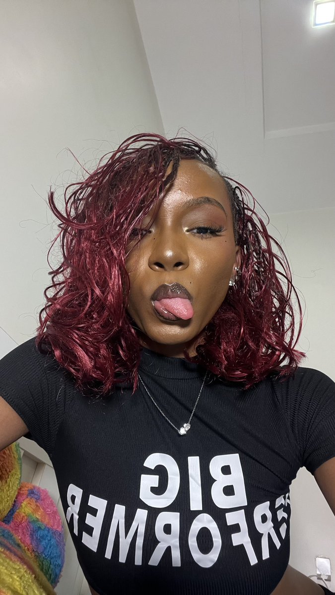 ebehiremee's tweet photo. #bigperformer https://t.co/yADPt7idCp