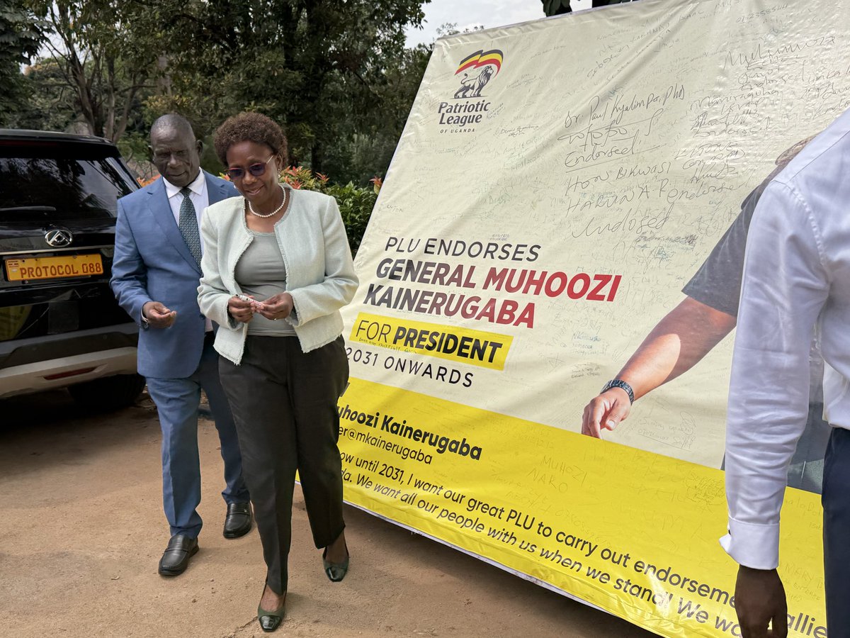 JaneRuth_Aceng's tweet photo. Yes, this afternoon; I was warmly welcomed by the Head of our Chairman’s Office @DaudiKabanda and I had the honor to endorse @mkainerugaba  for President 2031 Onwards. We appreciate the President @KagutaMuseveni for nurturing and training our next President. https://t.co/OQD978hjTC