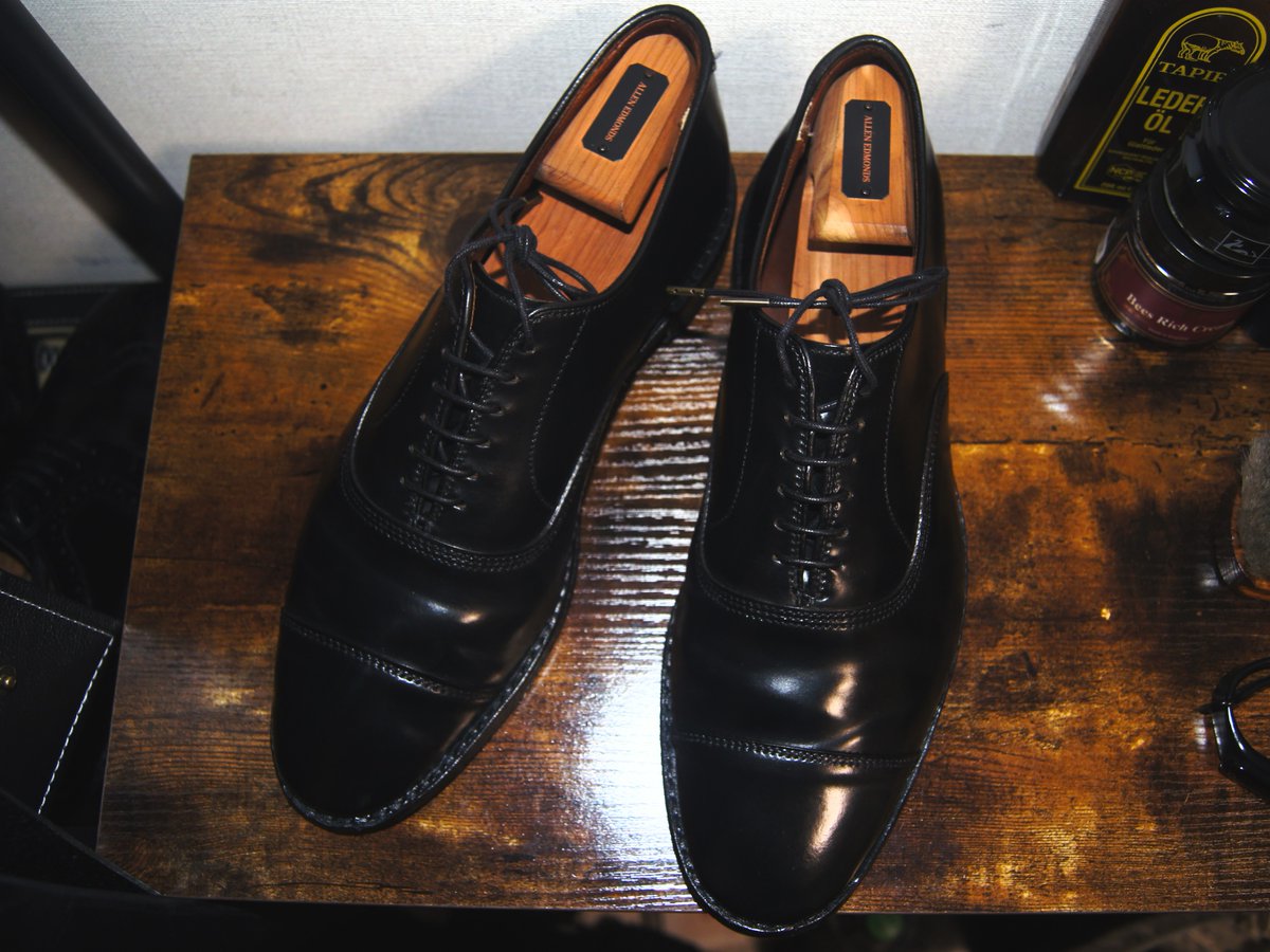 ryo_17style's tweet photo. Allen Edmonds
Park Avenue 8015 - Horween Shell Cordovan Last.65 Size.8 1/2 D #ryo17靴072

最も格式高いデザイン（内羽根ストレートチップ）に最もタフで野暮ったいルーツを持つ素材（コードバン）を掛け合わせるという矛盾、アンビバレントなカタルシス https://t.co/lYBThjsw0j