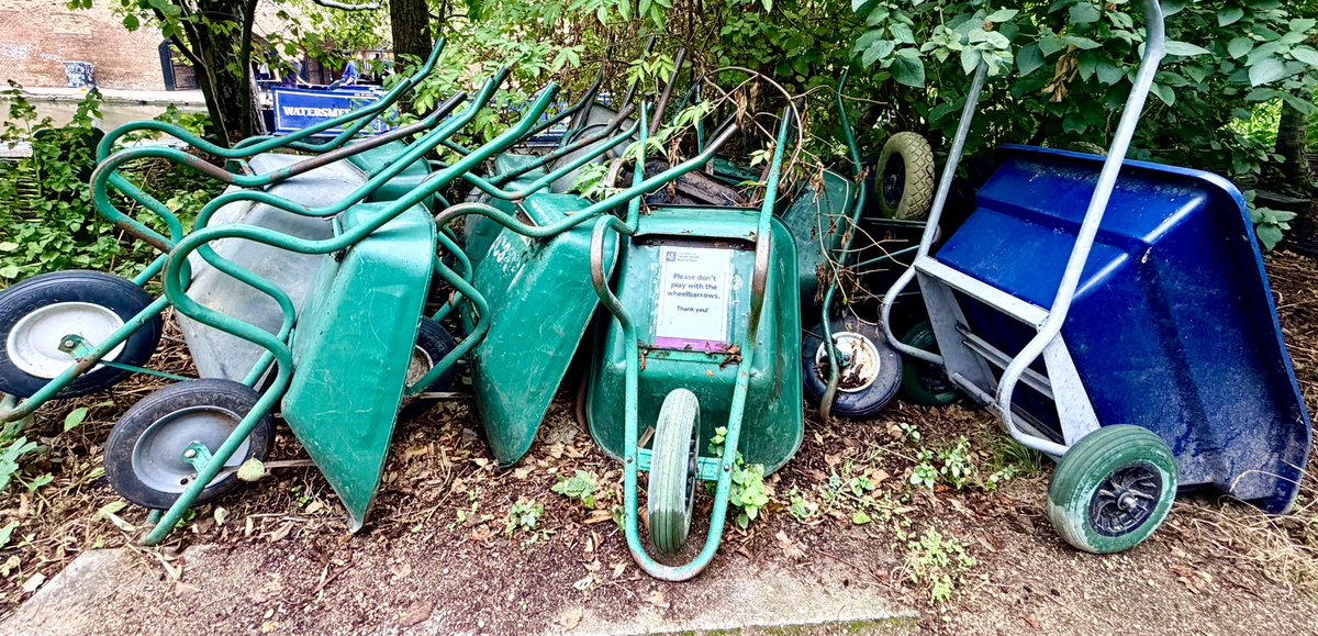 LizzieHelenMay's tweet photo. #wheelbarrowWednesday - Camley Street Nature Park, Kings Cross. Is there a collective noun for wheelbarrows? https://t.co/1xVhMRvGWH