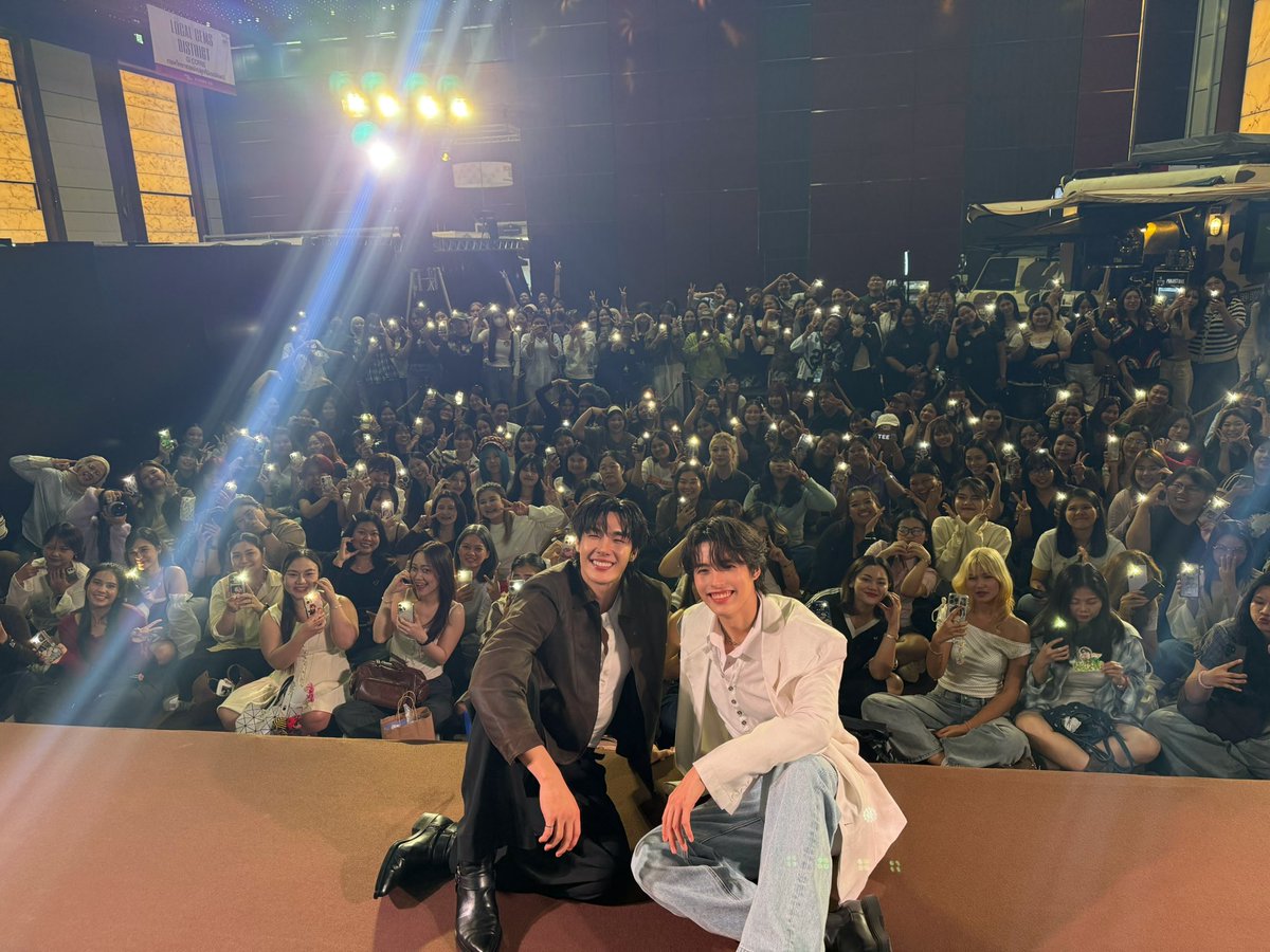 HengmarkII's tweet photo. ได้เจอกันอีกแย้ว ขอบคุณน้า สนุกมักๆ เดินทางกลับปลอดภัยน้าค้าบ ฝนตกอีกแล๊ว😭

หาหม่ำด้วยน้า  บะบัย🫶🏻

TEEHENG ICON COFFEE 26 
#ICONICCRAFTCOFFEExTEEHENG https://t.co/Y7CXLgFPa9