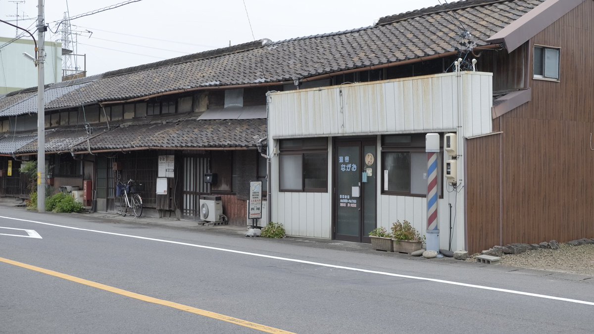 Hotaroom0914's tweet photo. お気に入りだったエモい建物が、少し前に遂に取り壊されてしまいました。最近は地震などの災害が多いから安全の為にも仕方ない🥲 https://t.co/uVM76RV33N